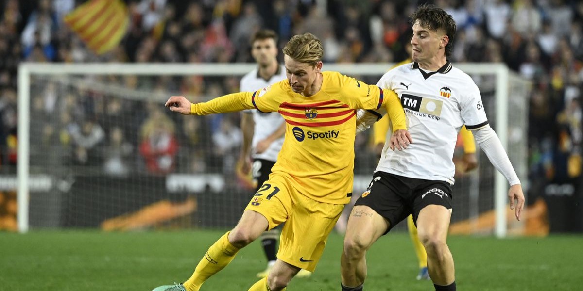 Soi kèo Valencia vs Barcelona 02h30 ngày 18/08/2024 La Liga 2 Soi kèo Valencia vs Barcelona