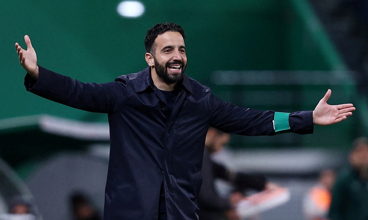 Manchester United cân nhắc thay thế HLV Ruben Amorim, Zinedine Zidane lọt vào tầm ngắm? 4 Manchester United liệu có kiên nhẫn với Amorim