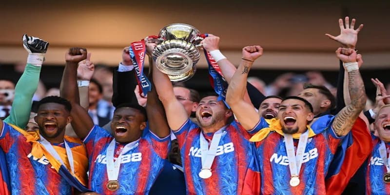 Crystal Palace Thắng Man City, Lần Đầu Vô Địch Sau 120 Năm 1 Crystal Palace Thắng Man City, Lần Đầu Vô Địch Sau 120 Năm