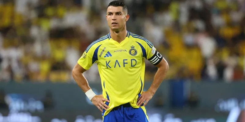 Al Nassr để thua Al Ittihad, Ronaldo mất hút trên sân 3 ronaldo-co-tran-dau-mo-nhat-truoc-al-ittihad