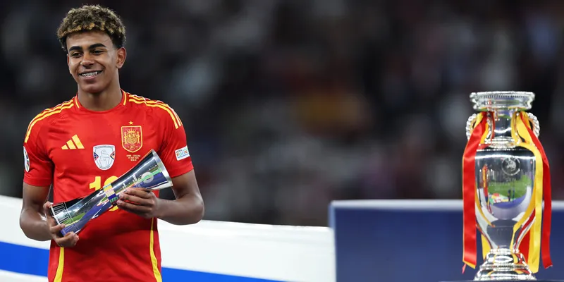 Lamine Yamal sau 100 trận: Đuổi kịp Messi, Ronaldo, Mbappe? 4 Tiềm năng của Lamine Yamal