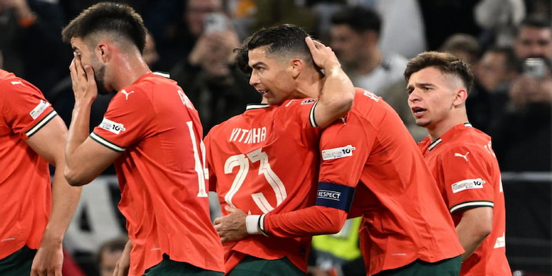 Bồ Đào Nha thể hiện bản lĩnh khi ngược dòng thắng Đức Bồ Đào Nha thể hiện bản lĩnh khi ngược dòng thắng Đức