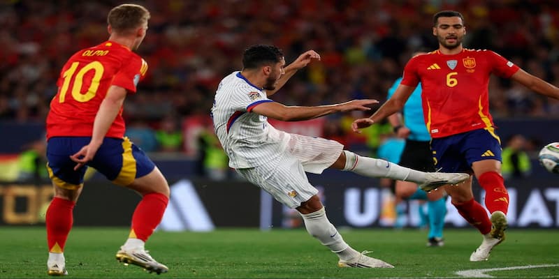 Tây Ban Nha Loại Pháp Sau Trận Cầu Có 9 Bàn Thắng 3 Tân binh Rayan Cherki của Manchester City thi đấu ấn tượng